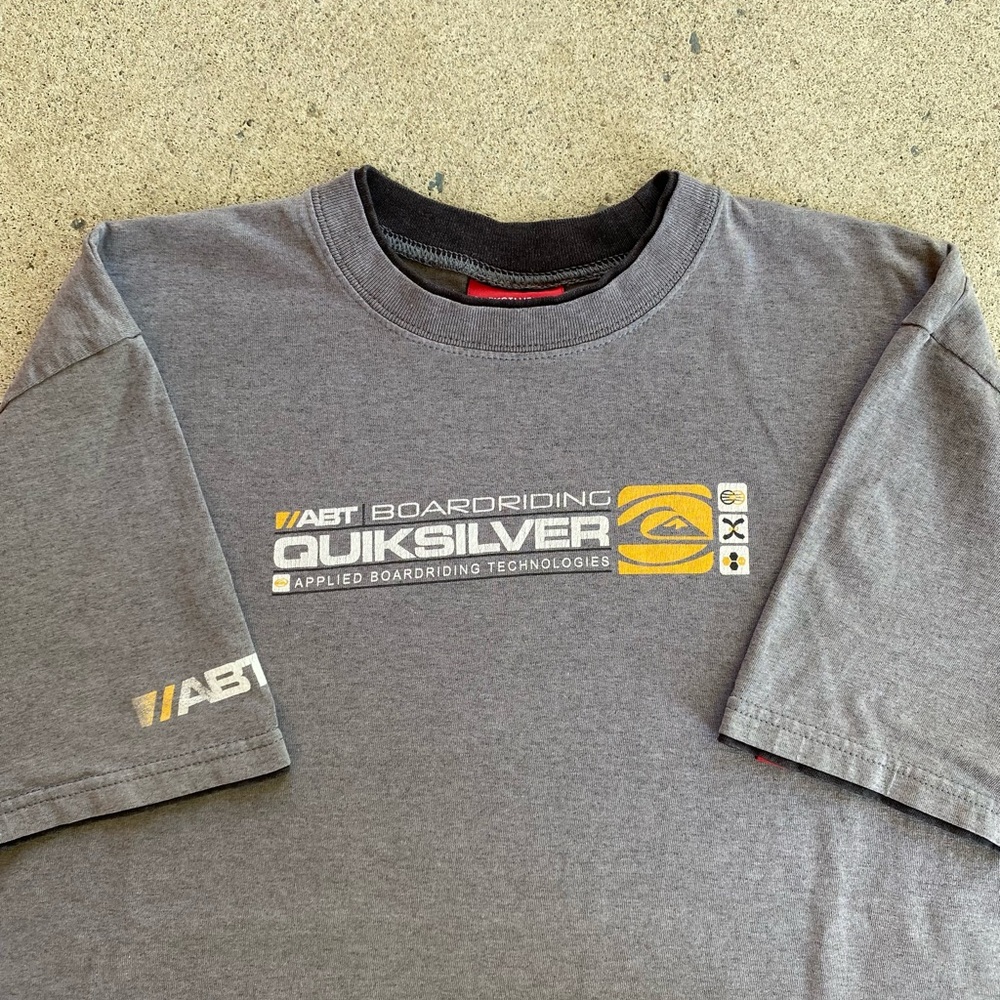 Vintage Quiksilver Surfwear Tee Shirt